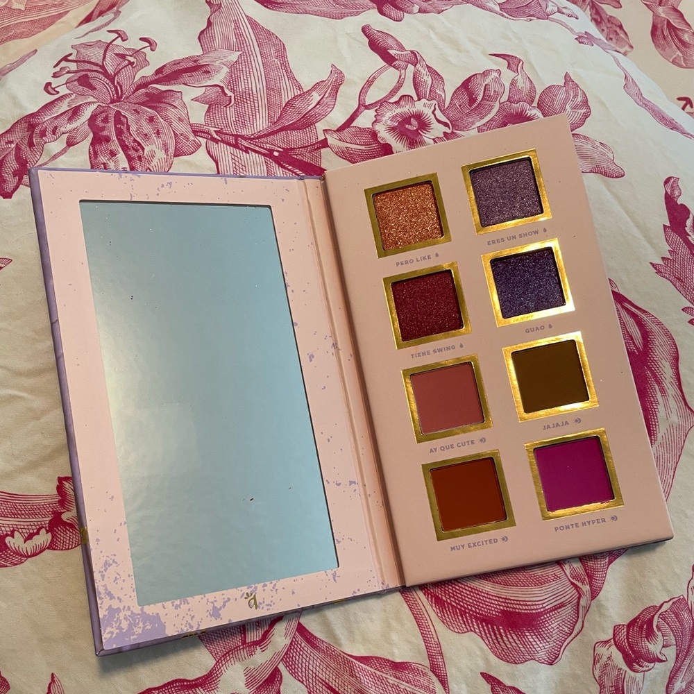 🏝️Big $5 Sale!🏝️Spanglish Pressed Pigment Palette